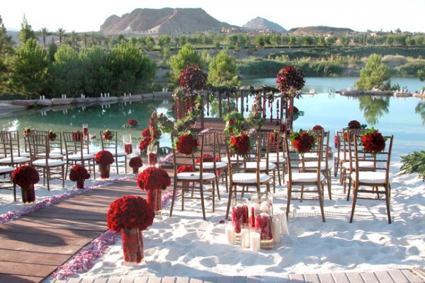 Outdoor wedding at Hilton Lake Las Vegas Resort & Spa