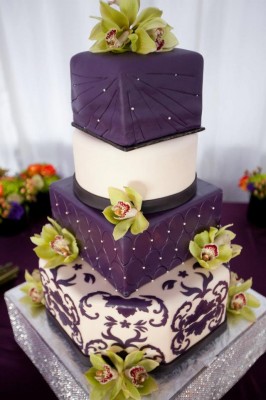 Wedding Cake with damask print